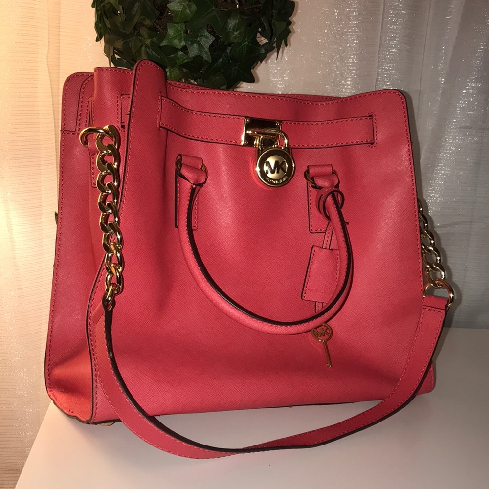 FINAL MARKDOWN!! Large Michael Kors shoulder bag